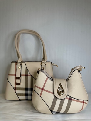img/products/handbags/HBTO1320-APR(A) 900.jpg