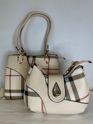 img/products/handbags/HBTO1324-APR(A) 900.jpeg