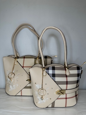 img/products/handbags/HBTO891-APR(A) 900.jpg