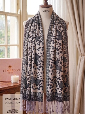 img/products/accessories/scarves/xPA882-35-GREY_900.jpg