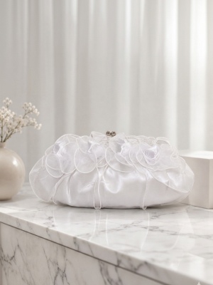 img/products/handbags/xHBX6074WH_900.jpg